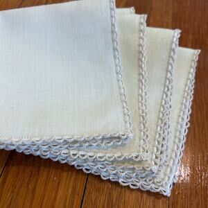 Vintage Beige Linen Napkins Set of 4 Scalloped Embroidered Edges